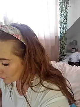 Snapshot of Engel_mia chatting on February 2025 01:50:01 PM Engel mia online show from February 2025 01:50:01 PM