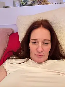 Snapshot of Engel_mia chatting on November 2025 08:08:02 PM Engel mia online show from November 2025 08:08:02 PM