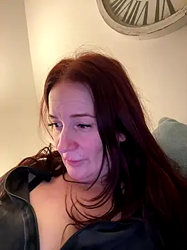 Snapshot of Engel_mia chatting on November 2025 08:42:02 PM Engel mia online show from November 2025 08:42:02 PM