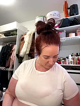 Snapshot of Engel_mia chatting on December 2025 10:57:02 AM Engel mia online show from December 2025 10:57:02 AM