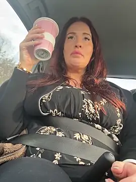 Snapshot of Engel_mia chatting on December 2025 12:10:01 PM Engel mia online show from December 2025 12:10:01 PM