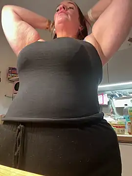 Engel mia online show from February 2026 10:04:02 PM