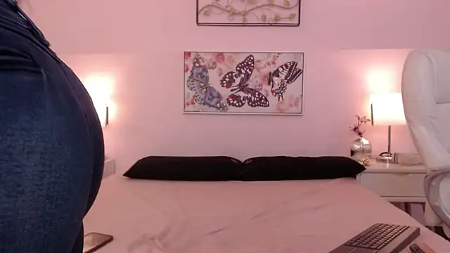 Snapshot of sara17_ chatting on October 2025 04:13:01 AM sara17 online show from October 2025 04:13:01 AM