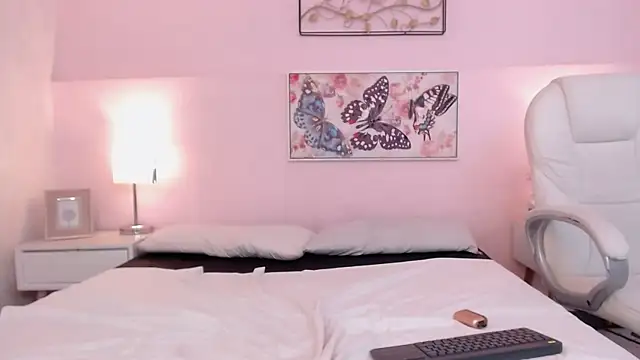 Snapshot of sara17_ chatting on November 2025 04:15:02 AM sara17 online show from November 2025 04:15:02 AM