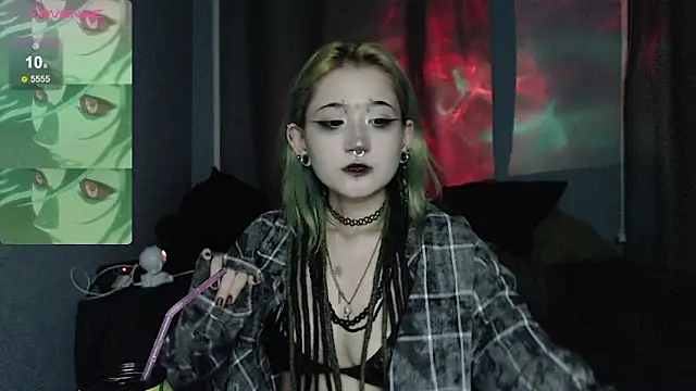 Snapshot of Milten-Trish chatting on February 2026 07:34:02 PM Milten-Trish online show from February 2026 07:34:02 PM