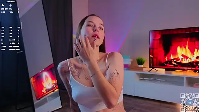 FalineDowlen online show from November 2025 01:39:01 AM