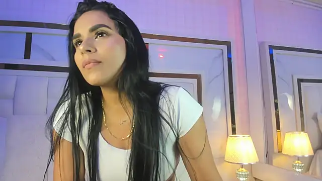 Snapshot of giorgia_13 chatting on March 2025 04:49:02 AM giorgia 13 online show from March 2025 04:49:02 AM