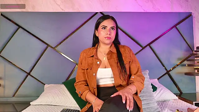 Snapshot of giorgia_13 chatting on October 2025 03:23:02 AM giorgia 13 online show from October 2025 03:23:02 AM