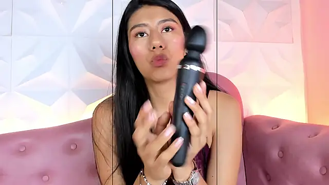 Snapshot of CarlaAlvez chatting on February 2025 05:45:01 PM CarlaAlvez online show from February 2025 05:45:01 PM