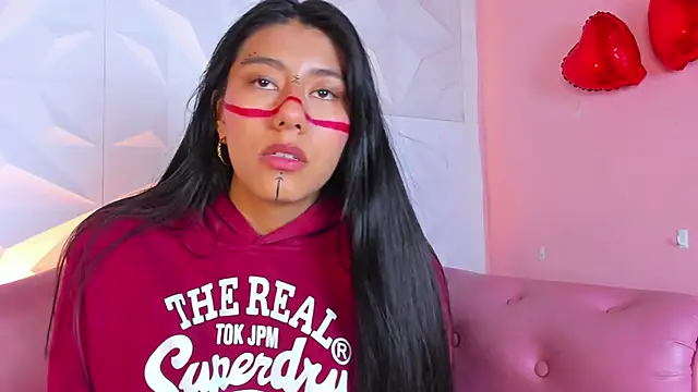 Snapshot of CarlaAlvez chatting on March 2025 11:31:02 PM CarlaAlvez online show from March 2025 11:31:02 PM