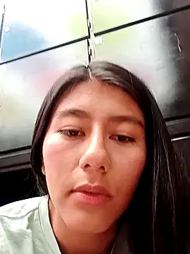 Snapshot of CarlaAlvez chatting on October 2025 04:09:01 PM CarlaAlvez online show from October 2025 04:09:01 PM