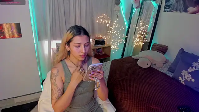 cuteweed420 online show from May 2026 09:55:02 PM