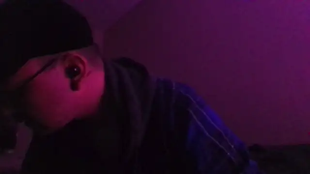 Snapshot of cmichaelxxx chatting on December 2024 03:47:02 AM cmichaelxxx online show from December 2024 03:47:02 AM