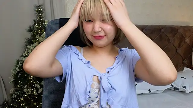 Milla Aheo online show from December 2024 04:39:01 PM