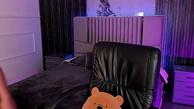 Snapshot of Lillyortiz chatting on October 2025 08:07:01 PM Lillyortiz online show from October 2025 08:07:01 PM