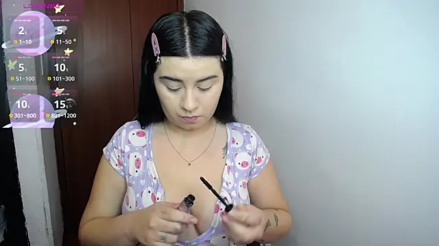 SaraBraun  online show from January 2025 04:00:02 PM