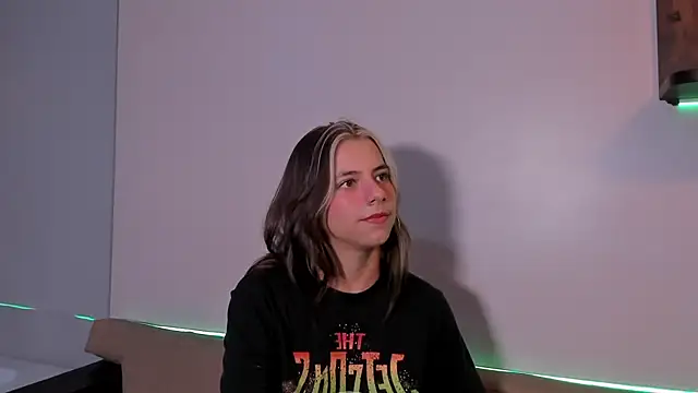 Snapshot of ArtemisaBlake chatting on December 2024 12:02:02 AM ArtemisaBlake online show from December 2024 12:02:02 AM