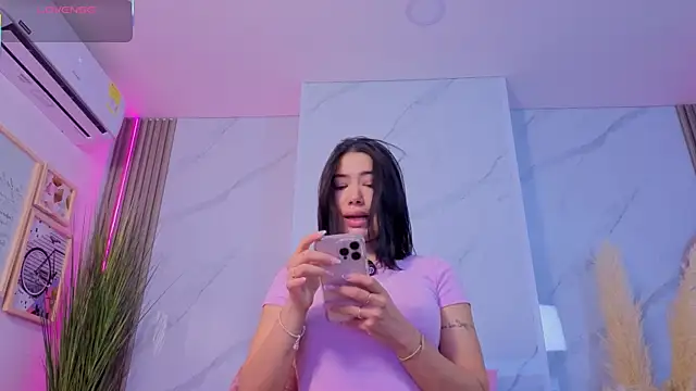 Snapshot of Chlooee__ chatting on October 2025 06:21:01 PM Chlooee online show from October 2025 06:21:01 PM