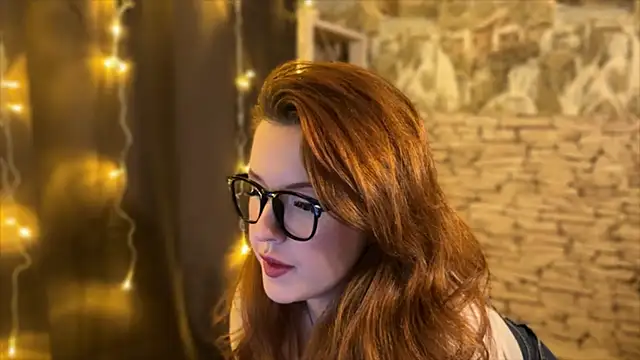 Snapshot of LaurenRossss chatting on January 2025 11:17:01 PM LaurenRossss online show from January 2025 11:17:01 PM