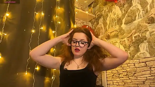 Snapshot of LaurenRossss chatting on February 2025 01:52:01 AM LaurenRossss online show from February 2025 01:52:01 AM