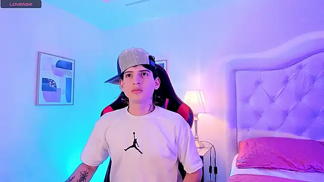 sett and gwen online show from February 2025 11:04:01 PM