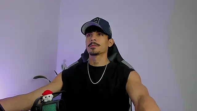 Lukeetaylor online show from May 2026 12:57:02 PM