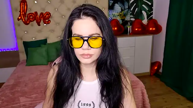 Snapshot of KattieSims chatting on February 2025 07:16:02 PM KattieSims online show from February 2025 07:16:02 PM