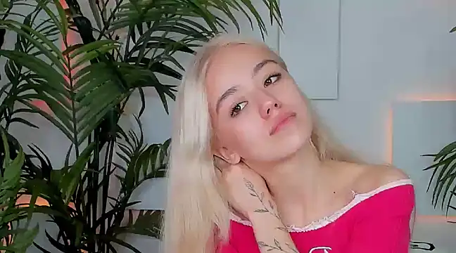 Snapshot of STELLA_RICH chatting on December 2024 01:39:01 AM STELLA RICH online show from December 2024 01:39:01 AM