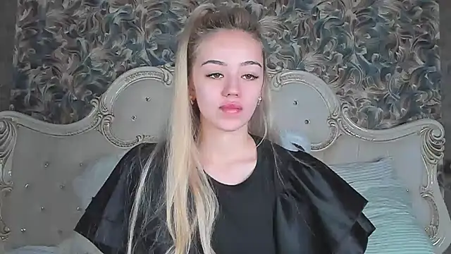 Snapshot of STELLA_RICH chatting on January 2025 09:51:02 PM STELLA RICH online show from January 2025 09:51:02 PM