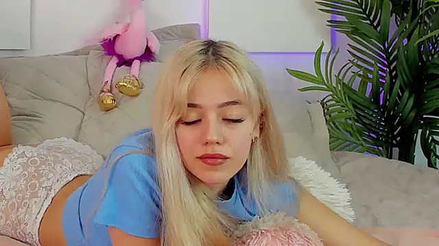 Snapshot of STELLA_RICH chatting on January 2025 12:04:02 AM STELLA RICH online show from January 2025 12:04:02 AM