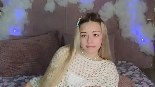 Snapshot of STELLA_RICH chatting on February 2025 01:02:02 AM STELLA RICH online show from February 2025 01:02:02 AM