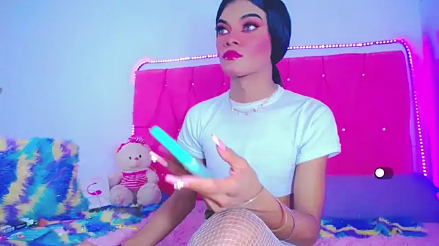 Theylor Rouse online show from February 2025 09:04:02 AM