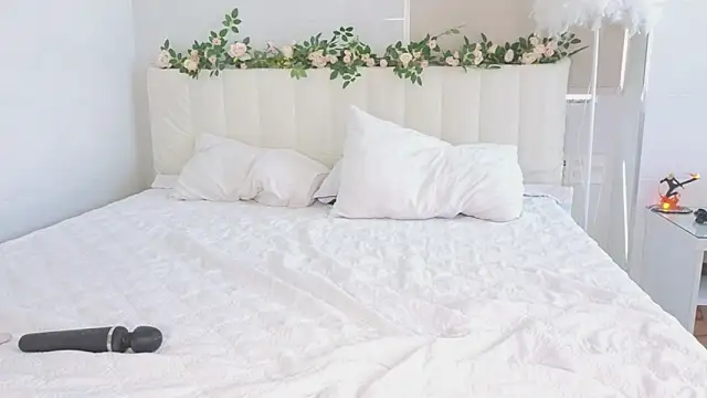 Snapshot of Akina_starr chatting on November 2025 04:12:02 AM Akina starr online show from November 2025 04:12:02 AM