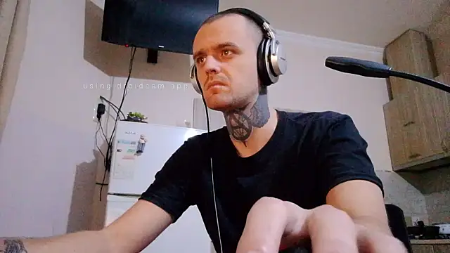 Snapshot of HappyZebra13 chatting on March 2025 04:01:01 PM HappyZebra13 online show from March 2025 04:01:01 PM