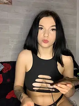 Snapshot of CassieGlow chatting on December 2024 07:15:02 PM CassieGlow online show from December 2024 07:15:02 PM