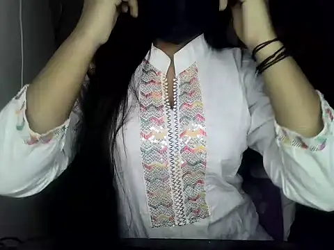 ishi Beauty online show from December 2025 04:20:02 AM