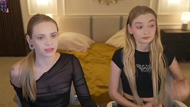 Snapshot of Ewa_Pearl chatting on October 2025 06:52:01 AM Ewa Pearl online show from October 2025 06:52:01 AM