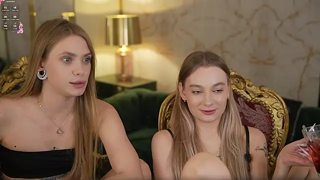 Snapshot of Ewa_Pearl chatting on October 2025 06:29:02 PM Ewa Pearl online show from October 2025 06:29:02 PM