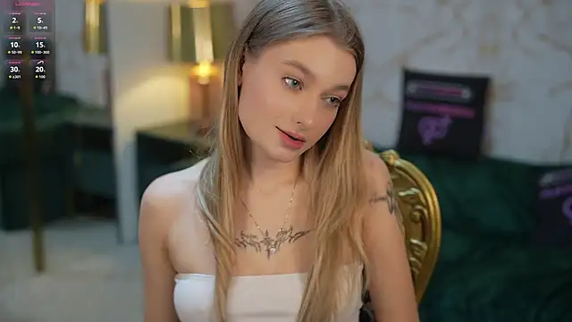 Snapshot of Ewa_Pearl chatting on October 2025 07:37:02 PM Ewa Pearl online show from October 2025 07:37:02 PM