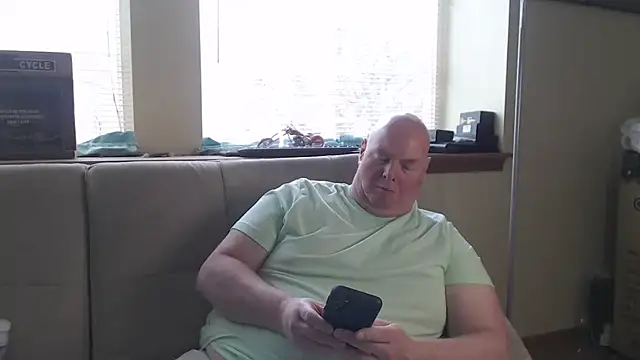 harley99574 online show from April 2026 04:13:02 PM