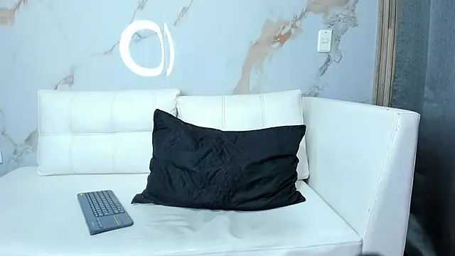 Snapshot of Milaspetite chatting on February 2025 12:25:01 AM Milaspetite online show from February 2025 12:25:01 AM