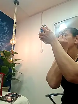 Snapshot of sasi_luna chatting on September 2025 01:57:02 PM sasi luna online show from September 2025 01:57:02 PM