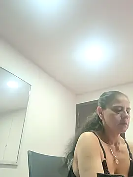 Snapshot of sasi_luna chatting on October 2025 02:32:02 PM sasi luna online show from October 2025 02:32:02 PM