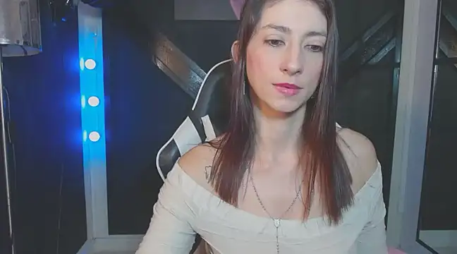 Snapshot of aitana_ag chatting on March 2025 03:31:02 PM aitana ag online show from March 2025 03:31:02 PM