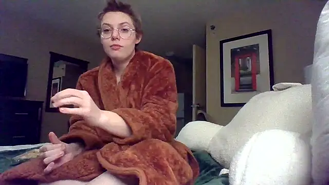 Snapshot of Blondie_Elle chatting on December 2024 04:20:02 AM Blondie Elle online show from December 2024 04:20:02 AM