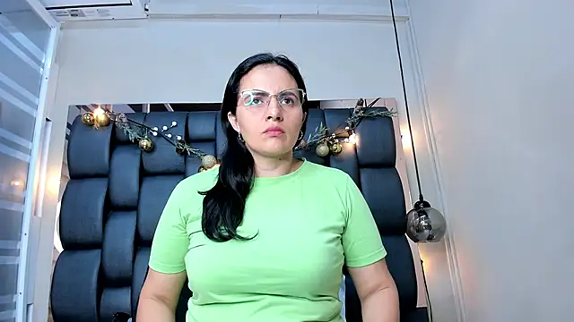 africa holmes online show from December 2025 02:07:02 AM