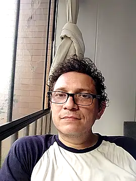 Snapshot of Bombi22 chatting on October 2025 10:07:02 PM Bombi22 online show from October 2025 10:07:02 PM