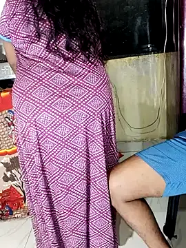 Snapshot of _Hot-Couple chatting on October 2025 09:22:01 PM Hot-Couple online show from October 2025 09:22:01 PM