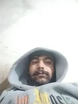 Snapshot of Solomen00 chatting on January 2025 05:02:01 PM Solomen00 online show from January 2025 05:02:01 PM