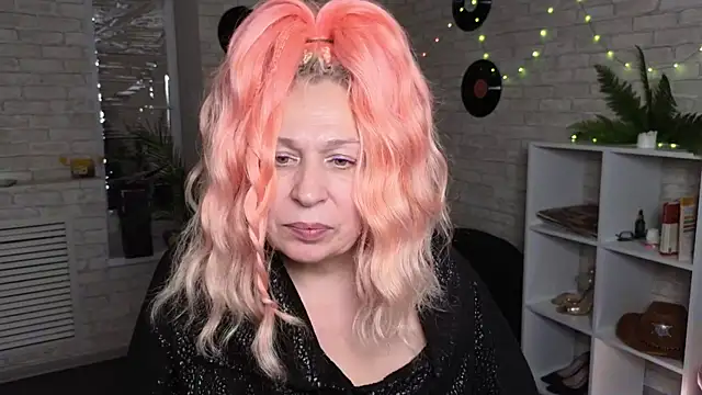 Snapshot of Penelope_Pinky chatting on December 2024 08:55:02 PM Penelope Pinky online show from December 2024 08:55:02 PM